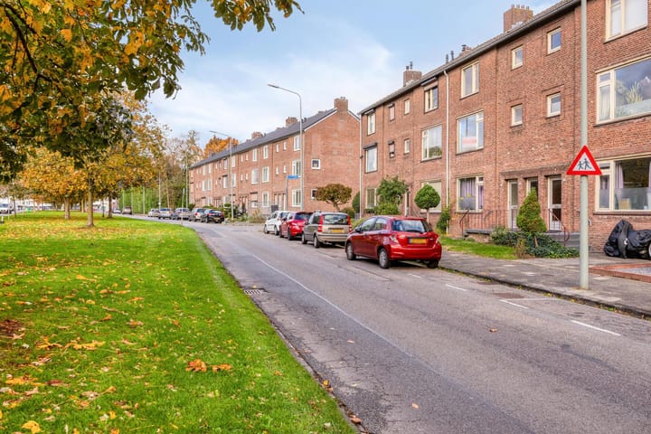 Foto 2 van Peter Huyssenslaan 36