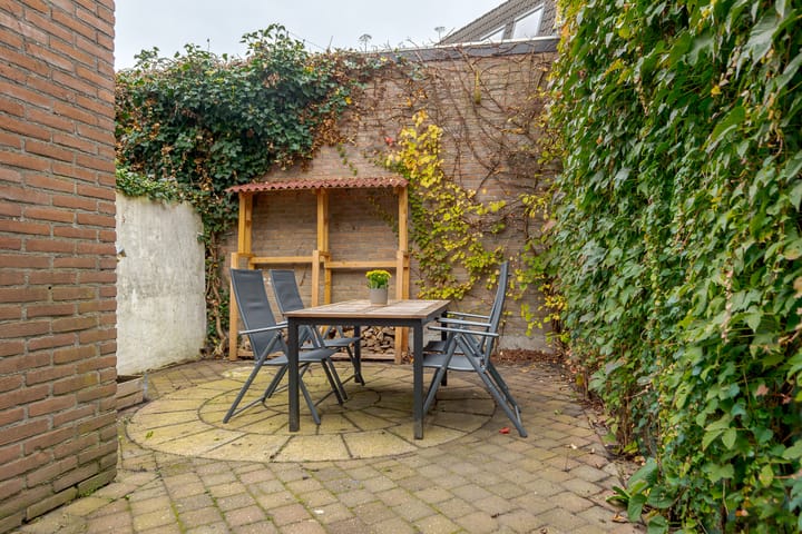 Foto 19 van Thomas a Kempisstraat 56