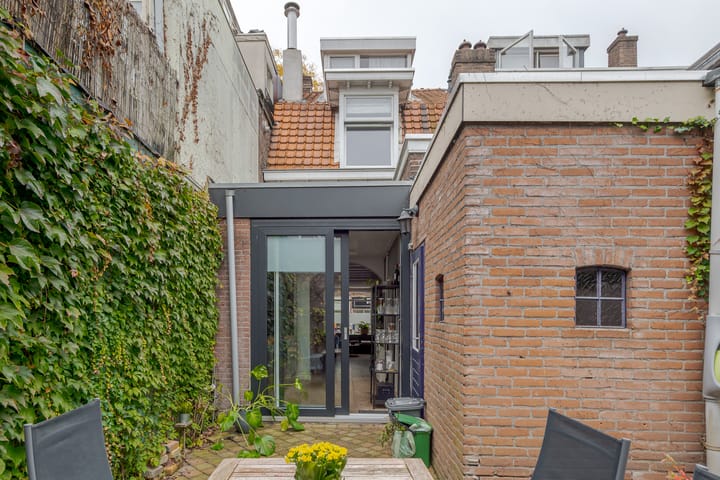 Foto 22 van Thomas a Kempisstraat 56