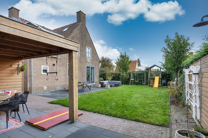 Photo 36 of Tsjerkebuorren 48