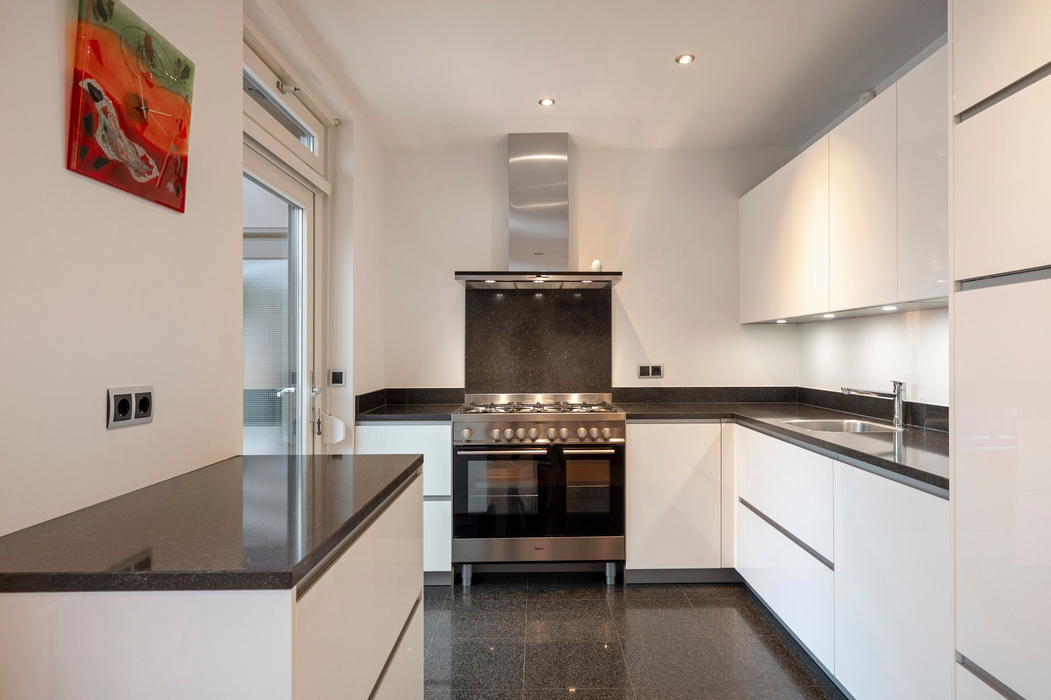 Photo 12 of Hemelsley 262