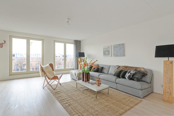 Photo 3 of Buitenom 180