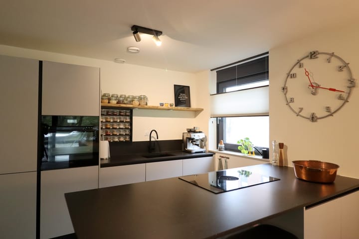 Foto 10 van Maarten Schrijverlaan 13