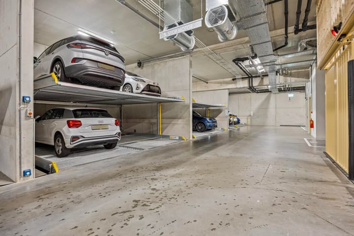 Foto 26 van Madridstraat 90-G