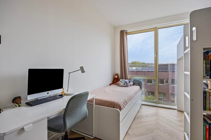 Foto 22 van Madridstraat 90-G