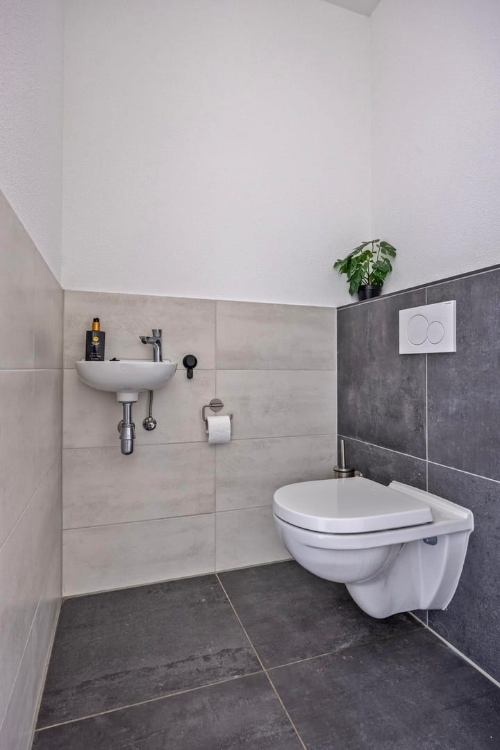 Foto 15 van Madridstraat 90-G