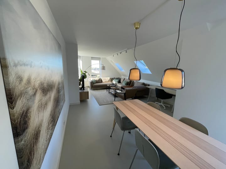 Photo 5 of Johan van Oldenbarneveltlaan 27-H