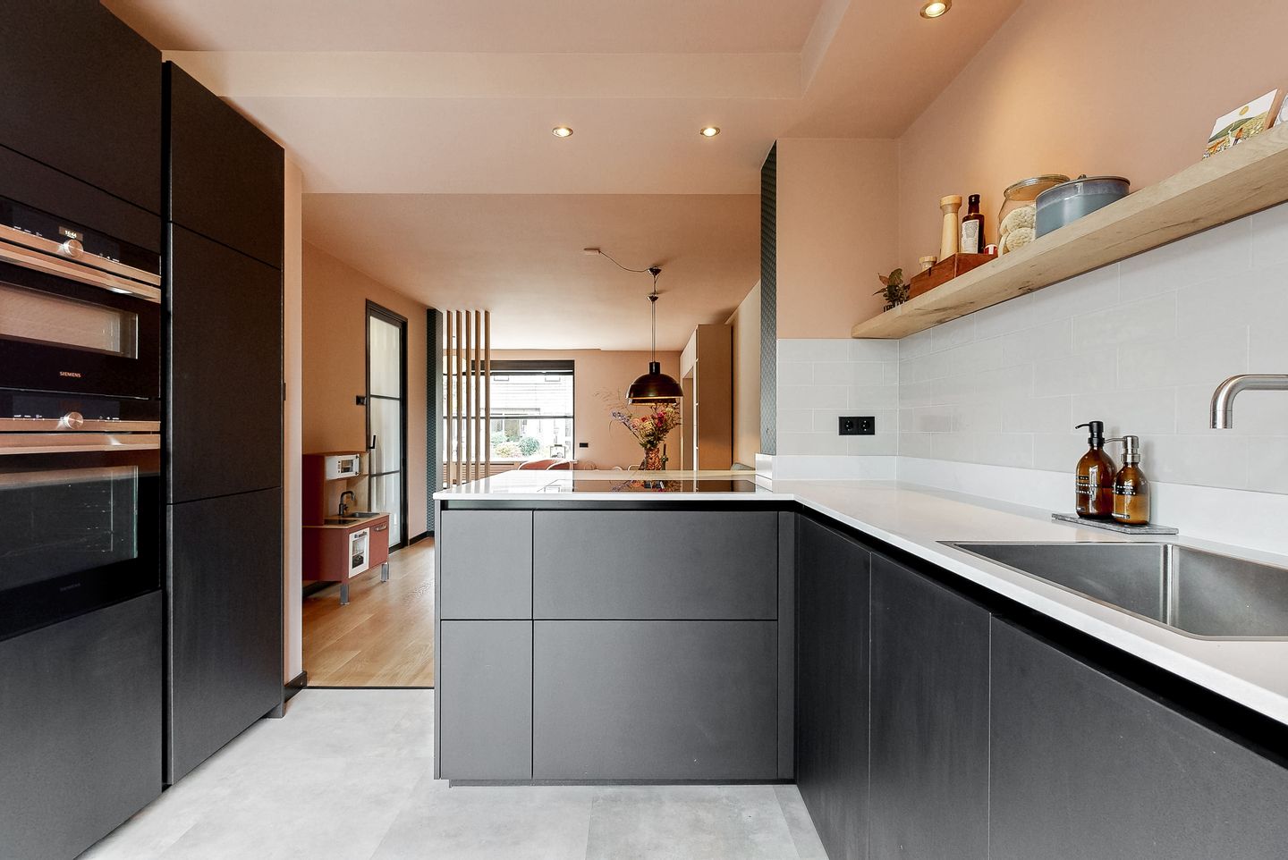 Foto 14 van Middenweg 28