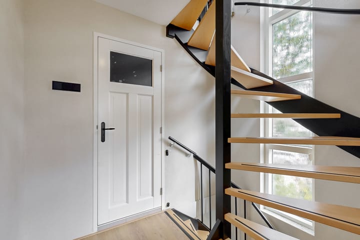 Foto 18 van Middenweg 28