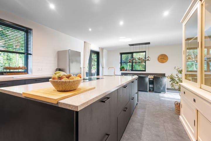 Photo 33 of Bovensteweg 42