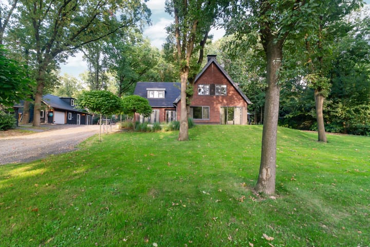 Photo 82 of Bovensteweg 42