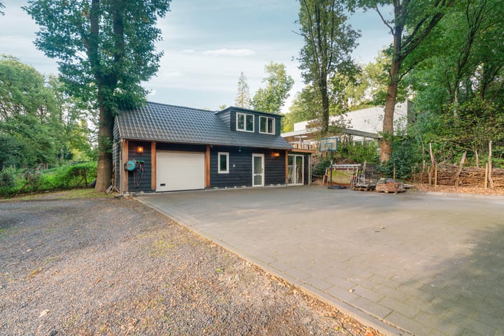 Photo 83 of Bovensteweg 42