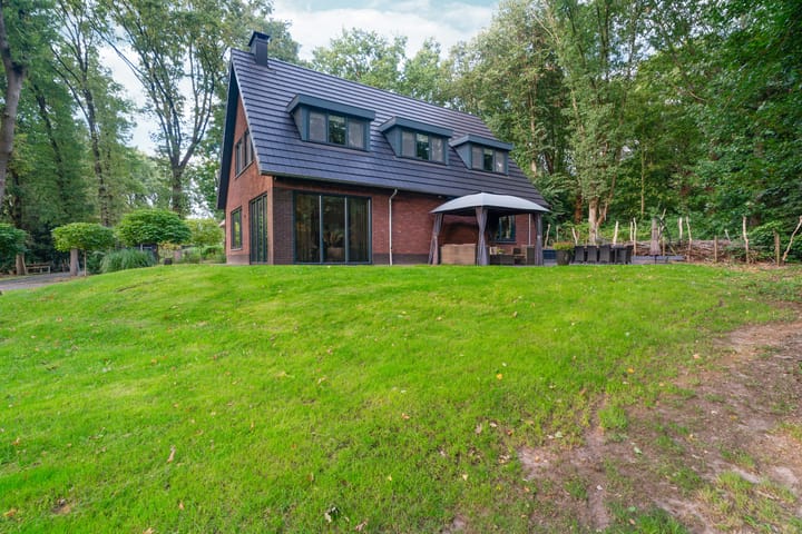 Photo 91 of Bovensteweg 42