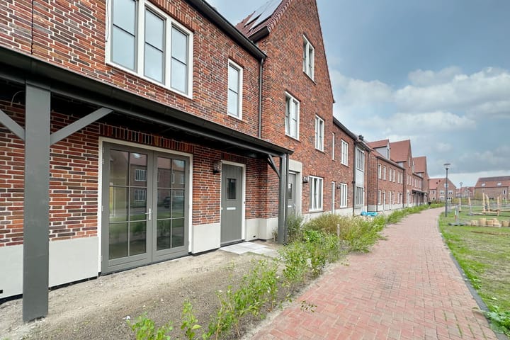 Foto 4 van Mahoniehout 85