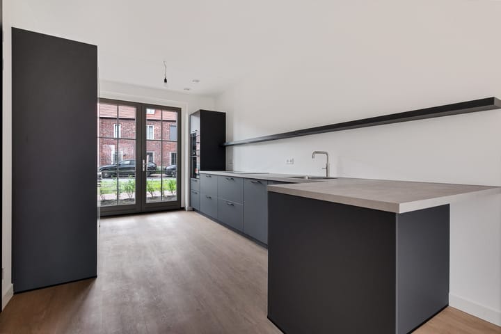 Foto 10 van Mahoniehout 85