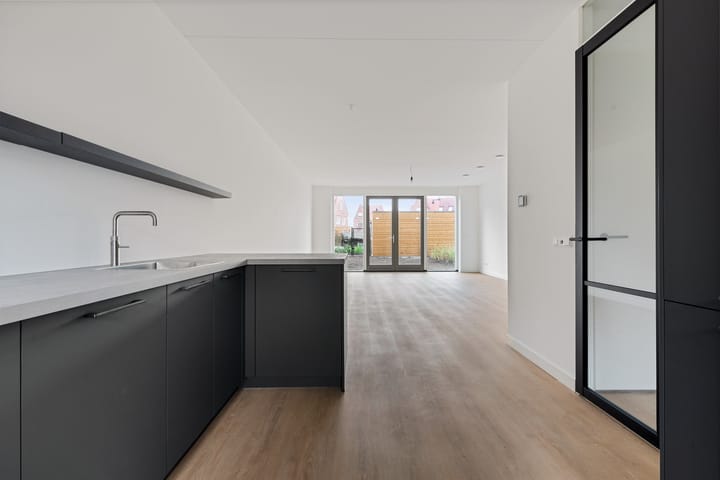 Foto 13 van Mahoniehout 85