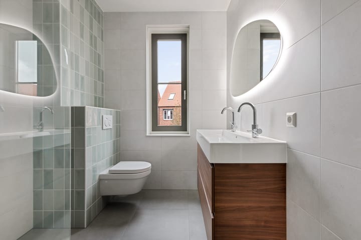 Foto 17 van Mahoniehout 85