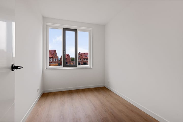 Foto 21 van Mahoniehout 85