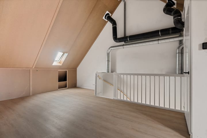 Foto 23 van Mahoniehout 85