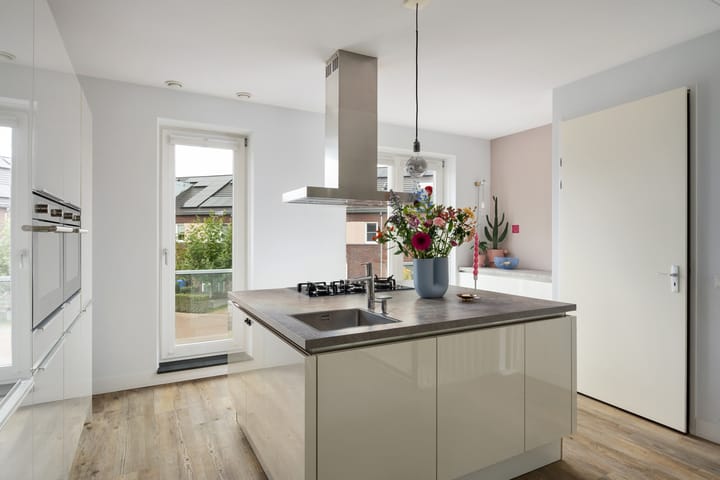 Photo 12 of Albert Sabinhof 25