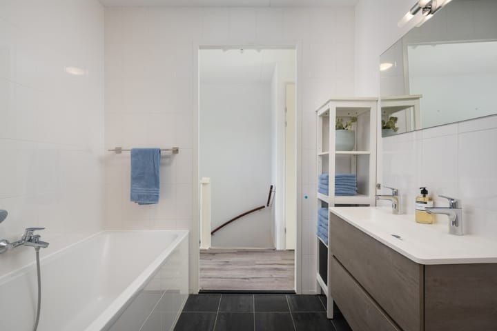 Photo 28 of Albert Sabinhof 25