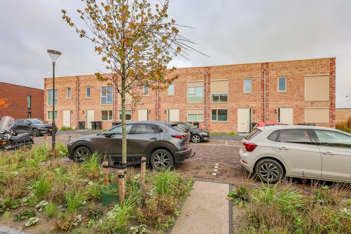 Photo 32 of Anna J. Cooperstraat 63