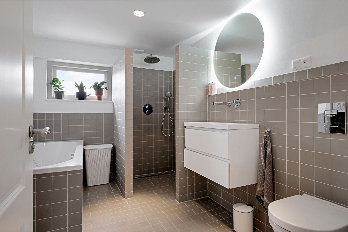 Foto 25 van Burgemeester Trooststraat 7