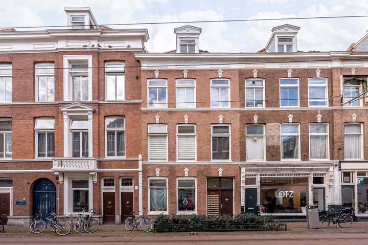 Photo 2 of Zoutmanstraat 48-S