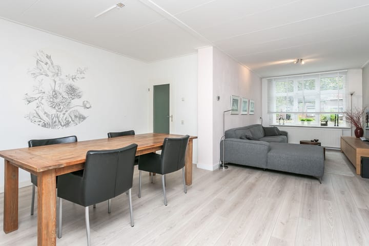 Photo 2 of Dr. A. Kuyperstraat 81