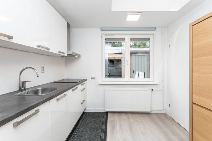 Photo 11 of Dr. A. Kuyperstraat 81