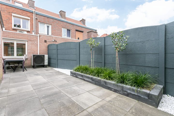 Photo 23 of Dr. A. Kuyperstraat 81