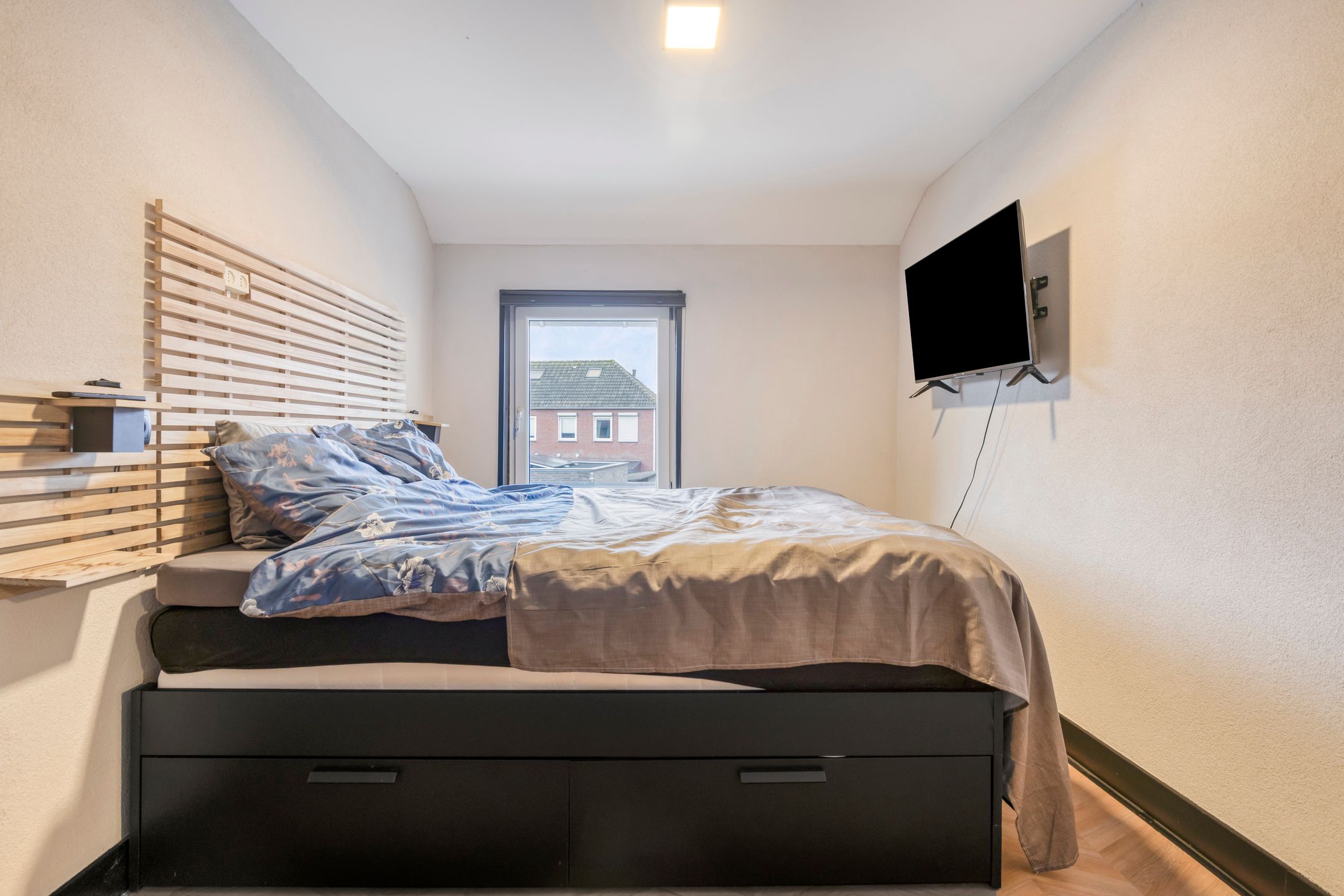 Photo 15 of Roodborststraat 45