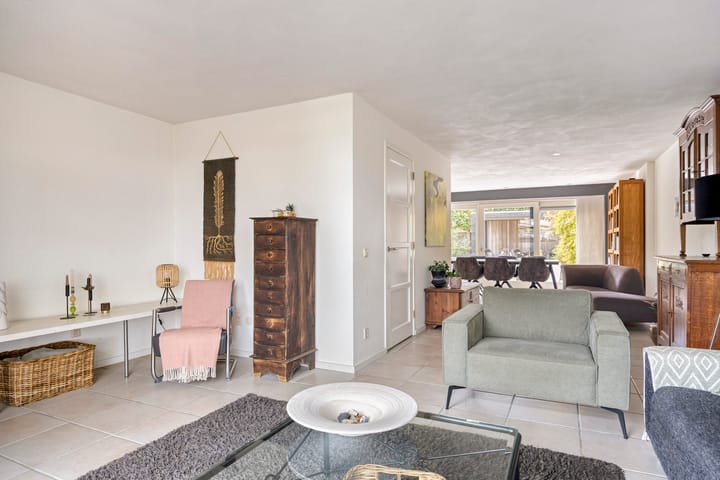 Photo 7 of Naardenstraat 57