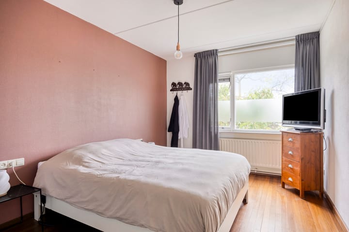 Photo 23 of Naardenstraat 57