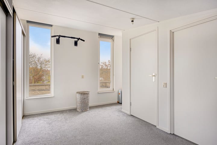 Photo 31 of Naardenstraat 57