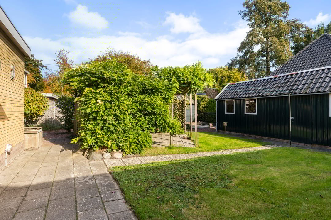 Foto 23 van Julianalaan 24