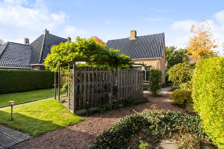 Foto 24 van Julianalaan 24