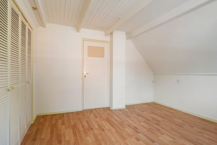 Foto 30 van Julianalaan 24