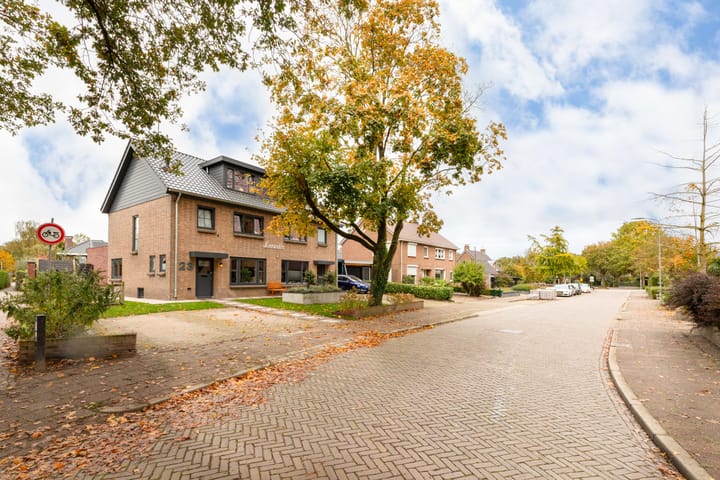 Photo 54 of Papiermakerstraat 23