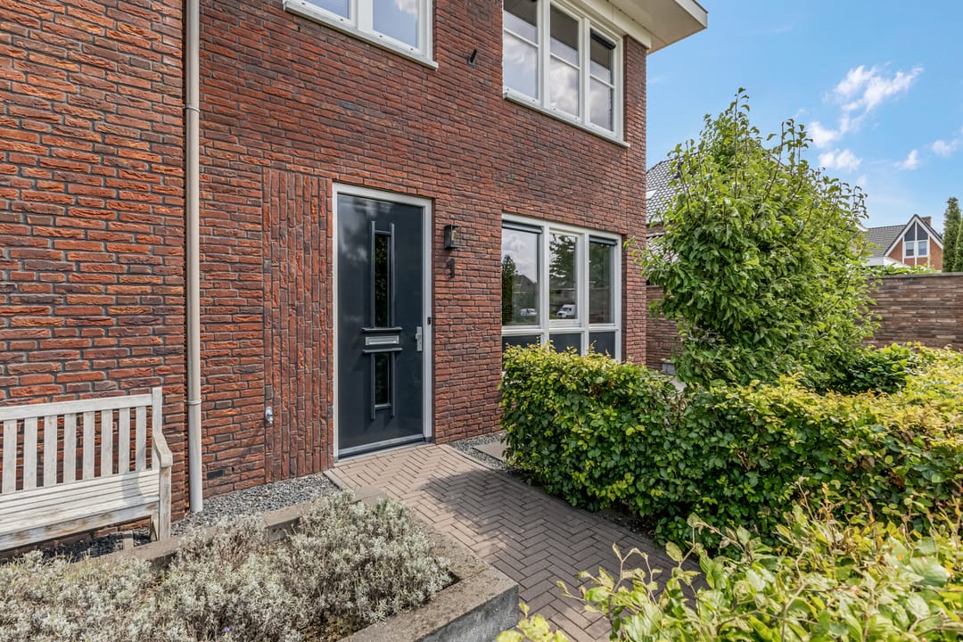 Foto 7 van Burgemeester R Tjalmastraat 1