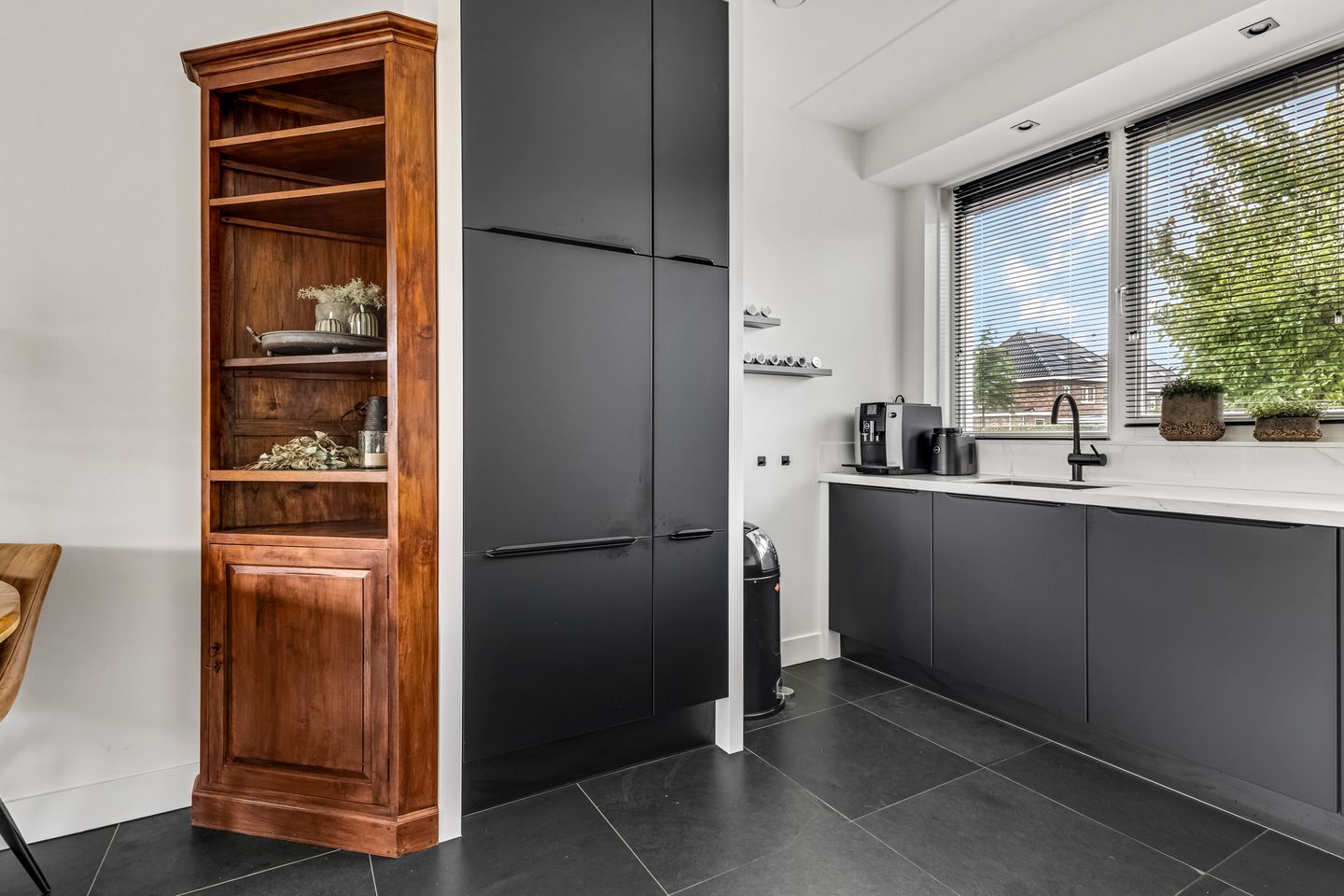 Foto 29 van Burgemeester R Tjalmastraat 1