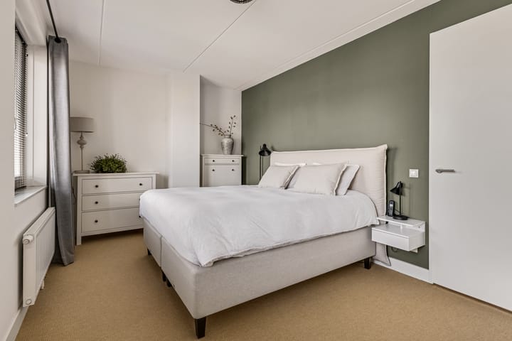 Foto 32 van Burgemeester R Tjalmastraat 1