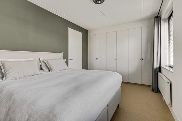 Foto 33 van Burgemeester R Tjalmastraat 1