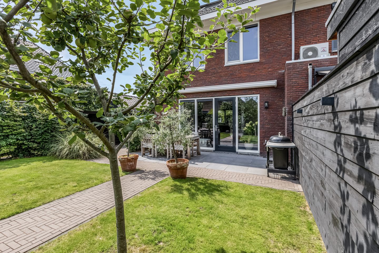 Foto 55 van Burgemeester R Tjalmastraat 1