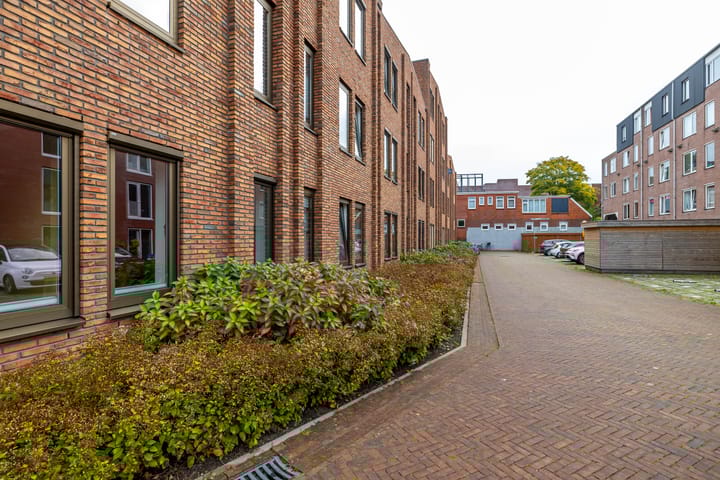 Foto 29 van Helper Westsingel 49-8