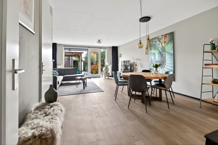 Foto 13 van Vuurvlinder 146