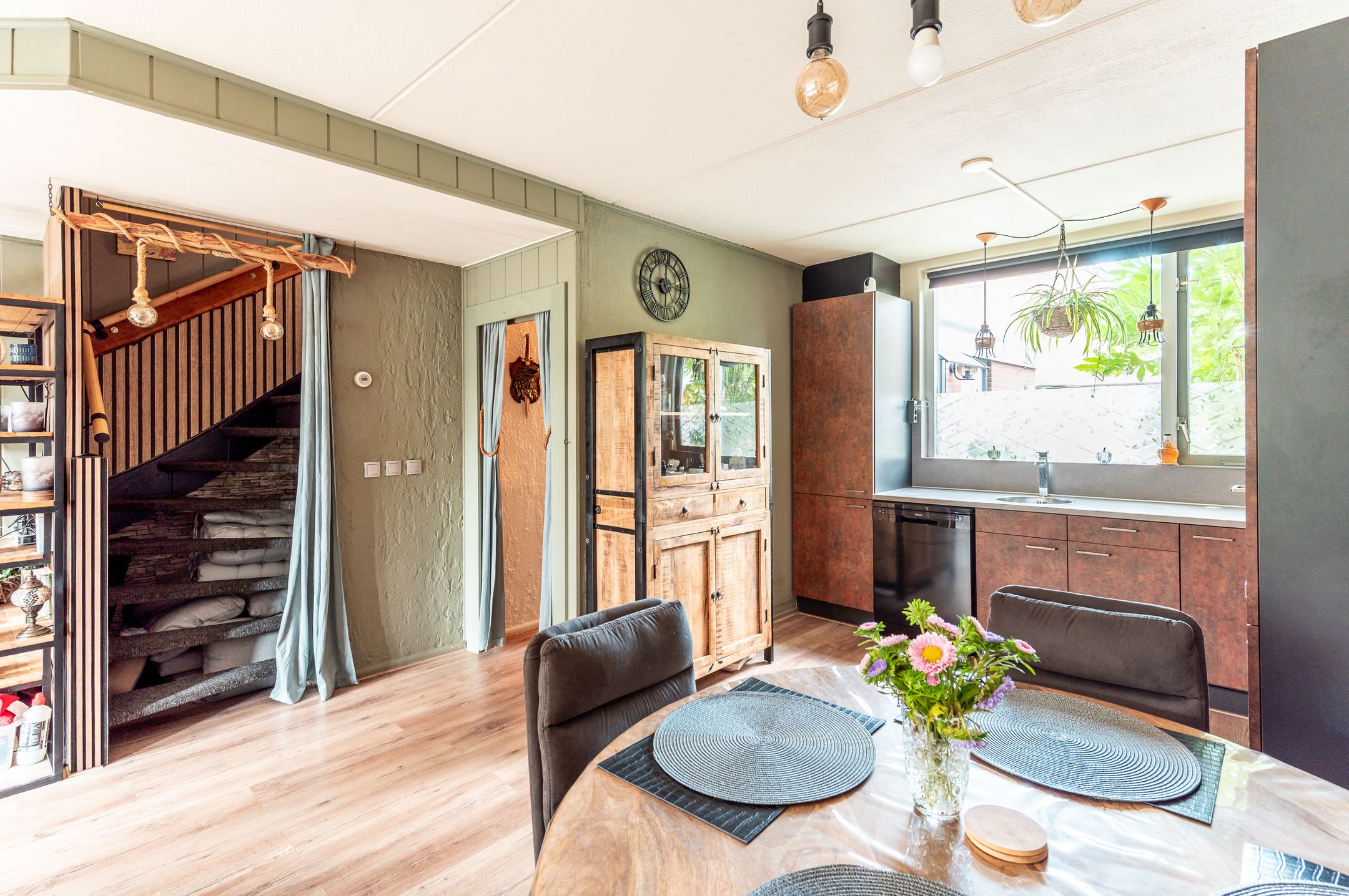 Foto 12 van Oostzeestraat 204