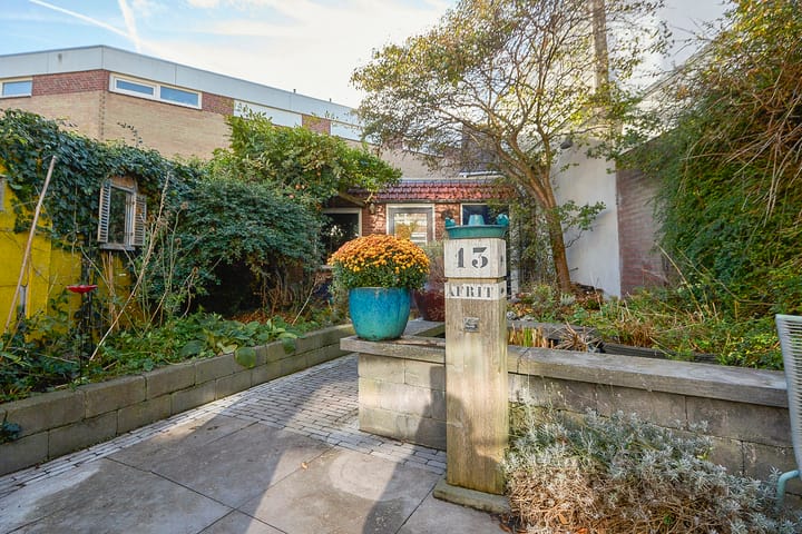 Foto 36 van Julianastraat 3