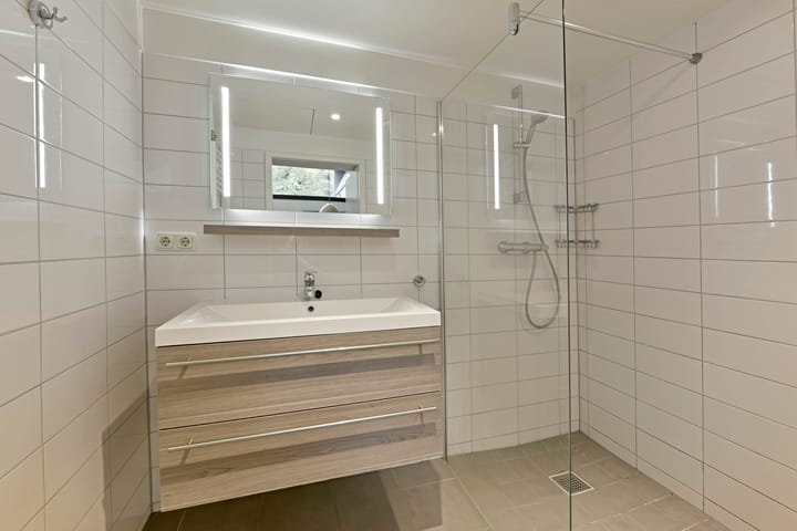 Photo 14 of Vennenbos 542