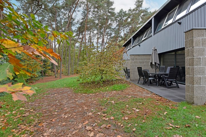 Photo 23 of Vennenbos 542